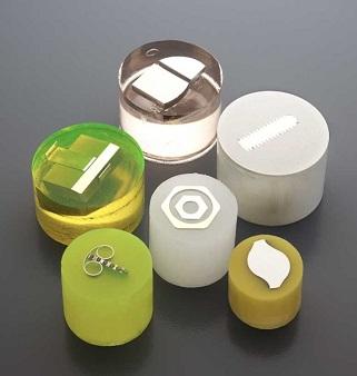 異なるコールドマウント材料を用いてマウントしたサンプルの例